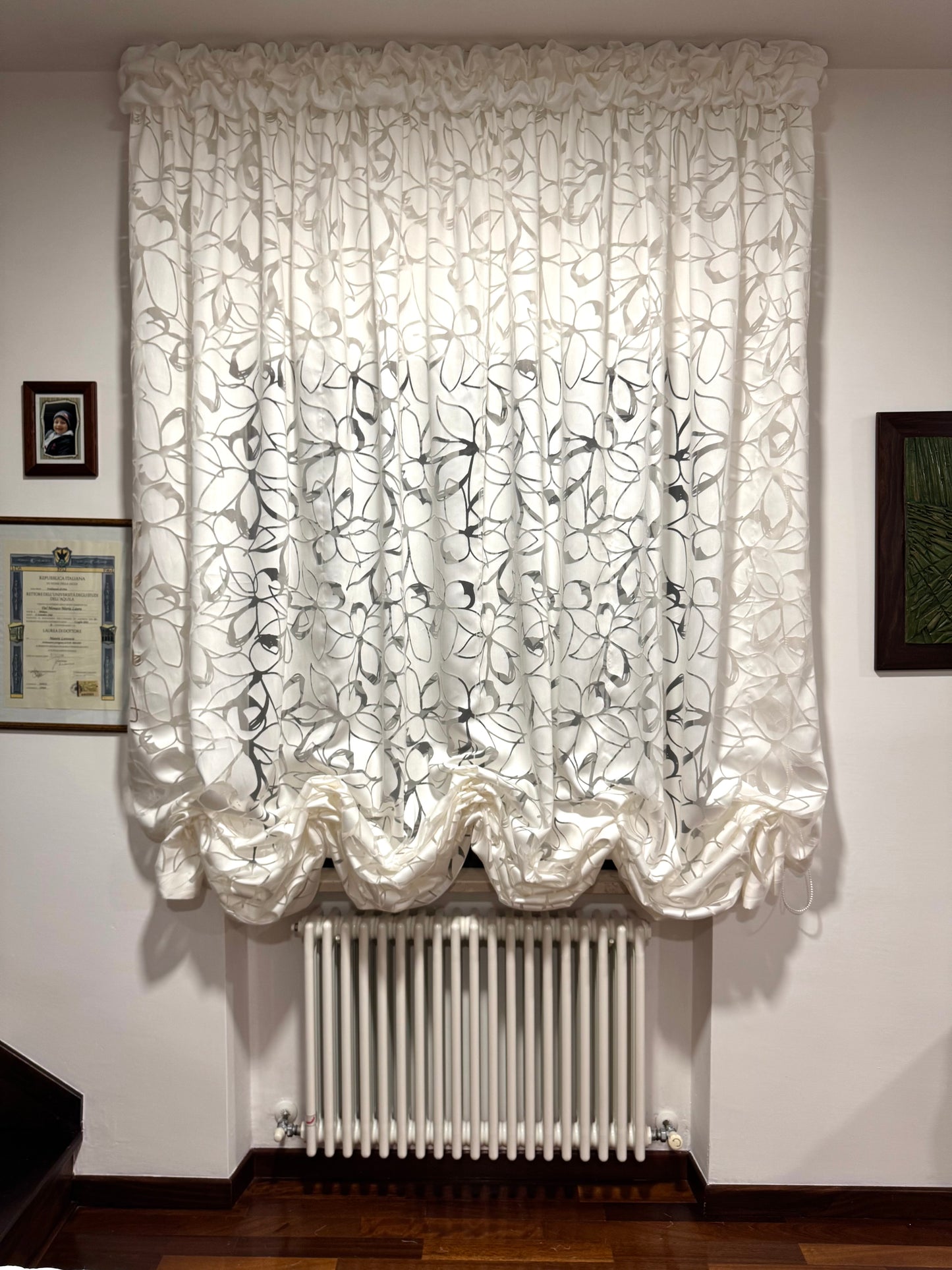 Tenda a palloncino a fantasia, con mantovana a riccetto, su misura