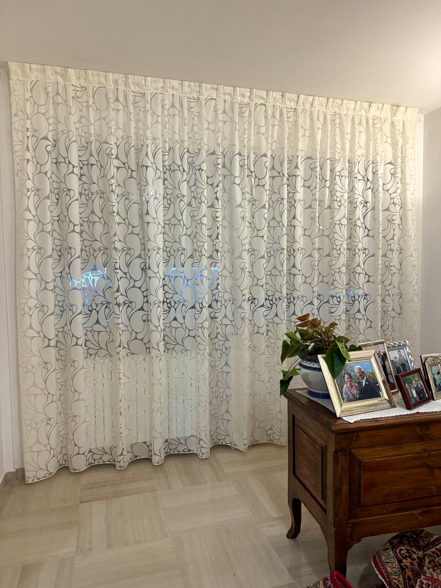 Tenda per salotto, soggiorno, classica, panna con gocce, su misura